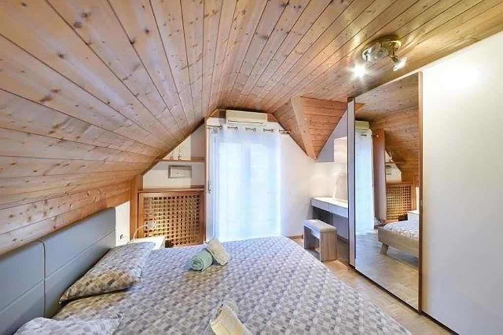 메라노 Penthouse In The Centre 아파트 외부 사진