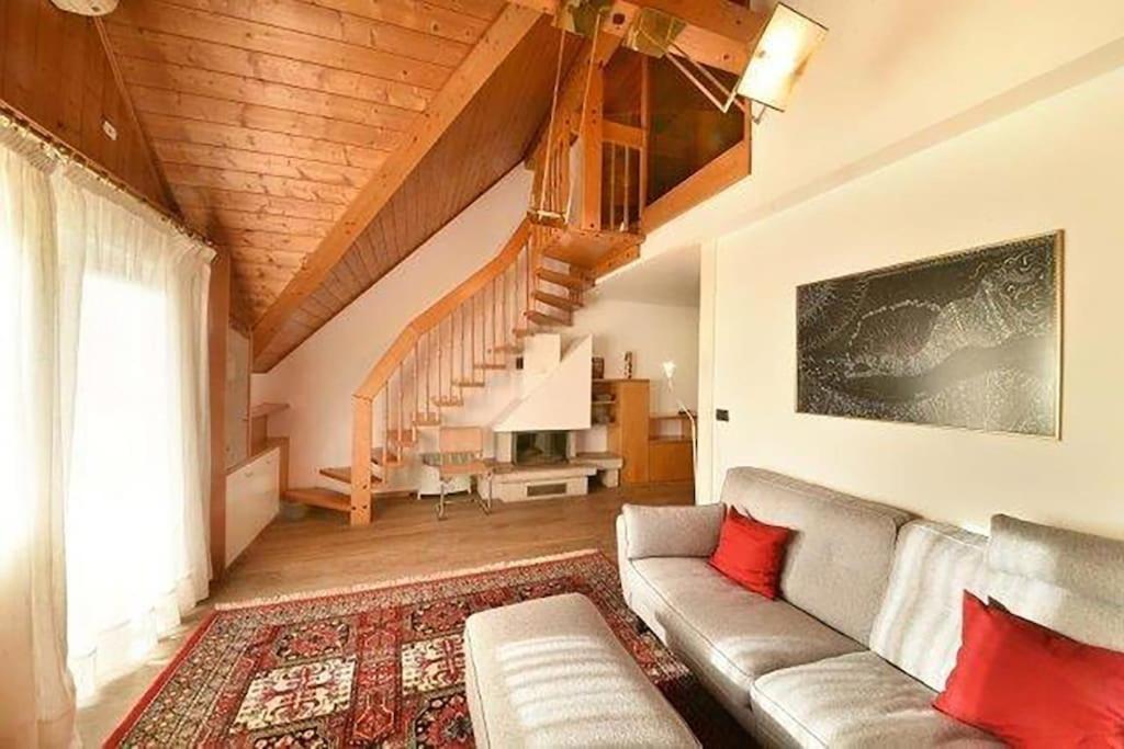 메라노 Penthouse In The Centre 아파트 외부 사진