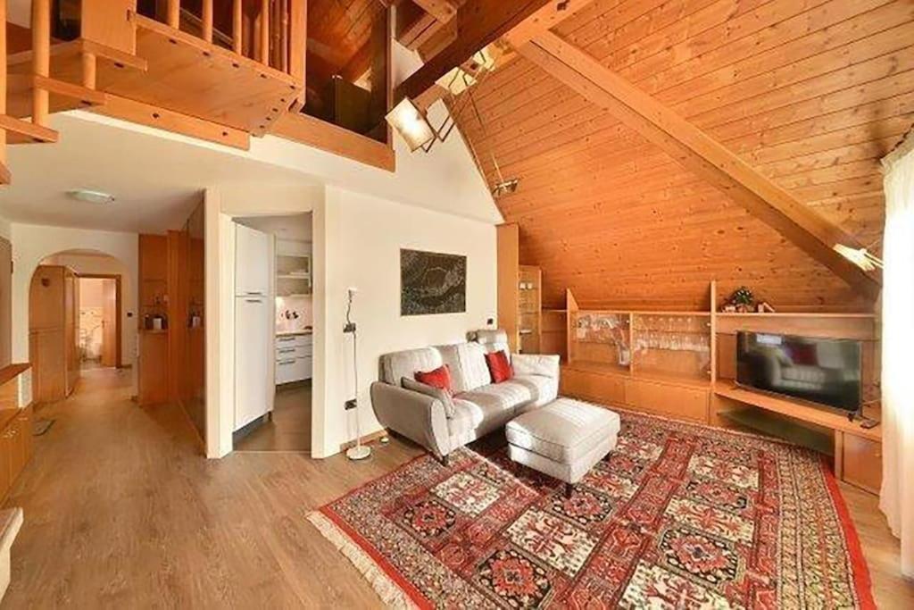 메라노 Penthouse In The Centre 아파트 외부 사진